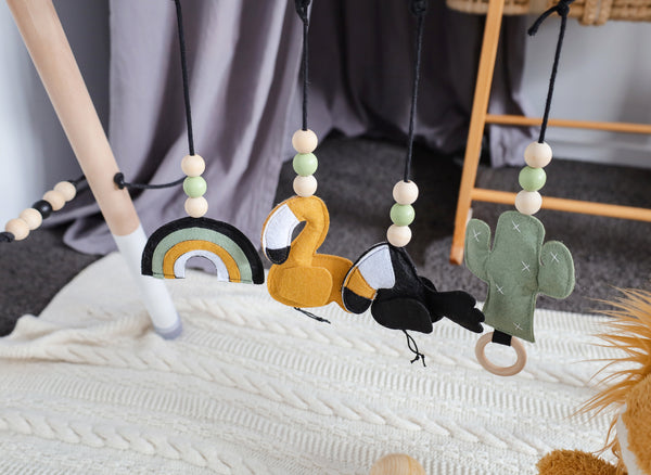 Omaha Wooden Baby Gym with 4 Felt Toys